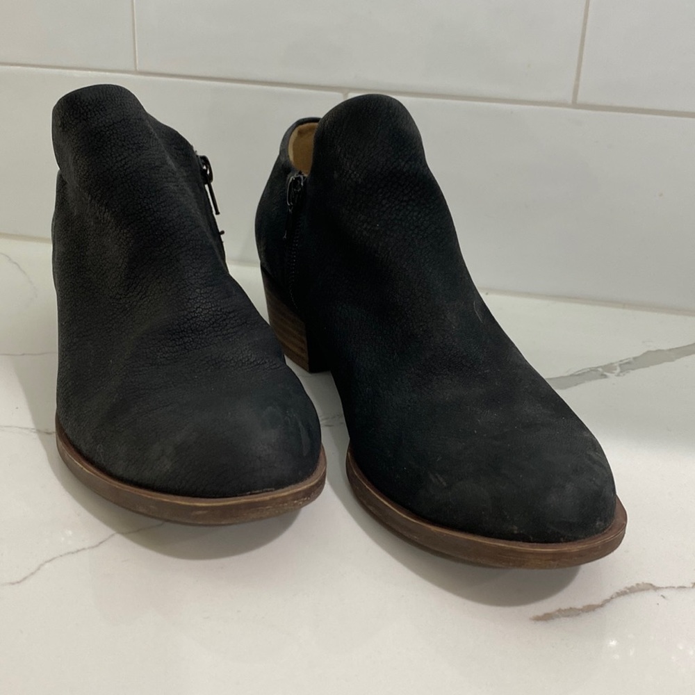 Lucky Brand Leather Black Zip Booties